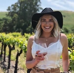 Meet your Posher, Andria